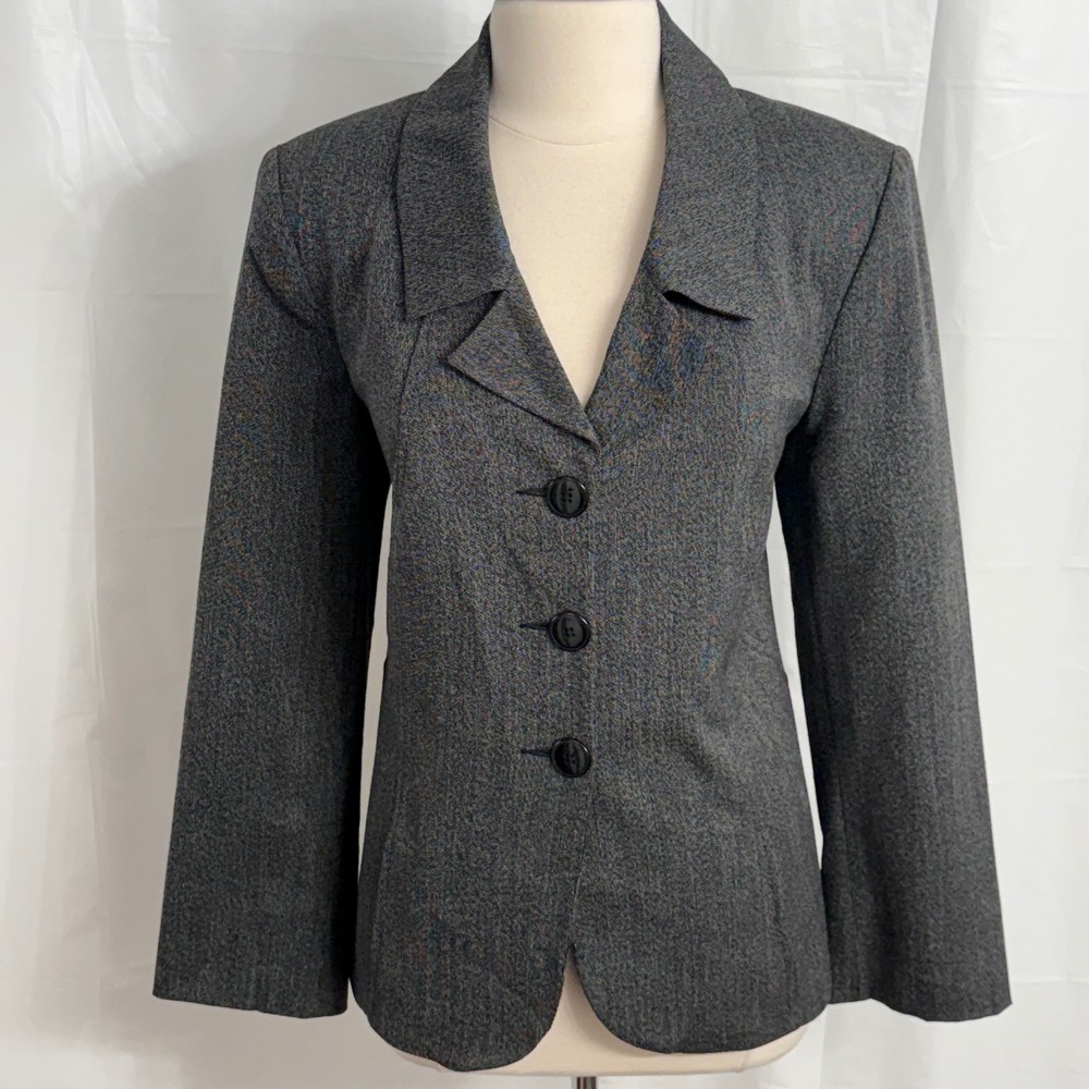 Investments Women's Long Sleeve 3-Button Classic Notch Lapel Blazer